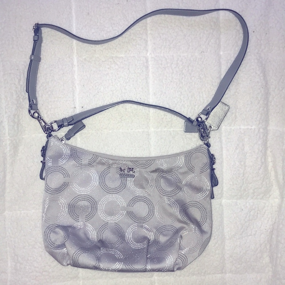 Coach Madison Hobo Purse. Cross Body & Shoulder Bag.